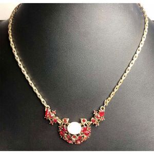 1066 Vintage Signed Holly Craft 1951 Jeweled 16'' Necklace red PInk